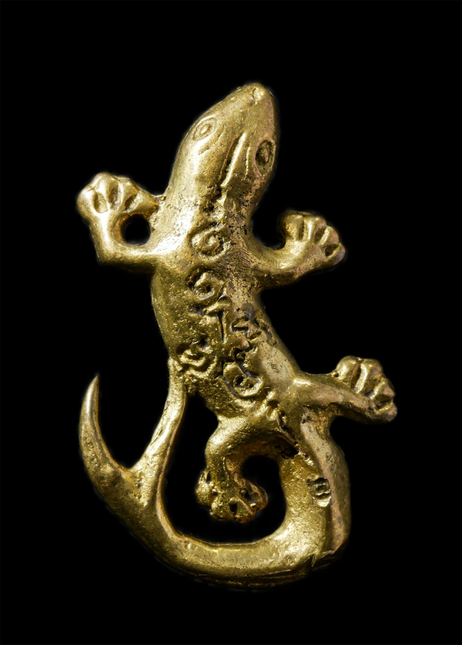 6May25 (132)p.jpg - จิ้งจกสองหาง หลวงพ่อนิยม วาจาสิทธิ์  วัดป่าหลักร้อย อ.โนนไทย จ.นครราชสีมา เนื้อทองเหลือง | https://kamulet.in.th